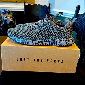 Almost Like New “All You Need is Love” NoBull Project running shoes!